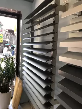 CỬA NHÔM LÁ SÁCH MẪU 5