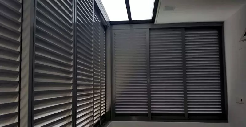 CỬA SỔ LÁ SÁCH